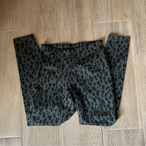 Old Navy Active Olive Leopard Leggings